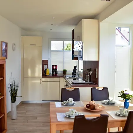 Sturmvogel 1 - Strandnahe In